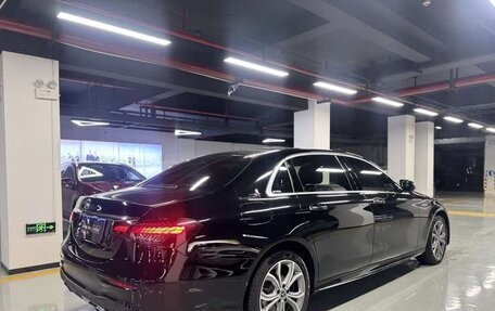 Mercedes-Benz E-Класс, 2022 год, 4 490 000 рублей, 5 фотография