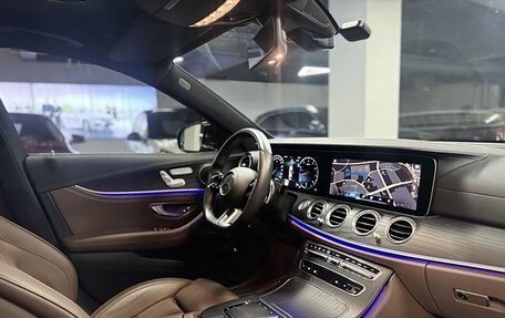 Mercedes-Benz E-Класс, 2022 год, 4 490 000 рублей, 8 фотография