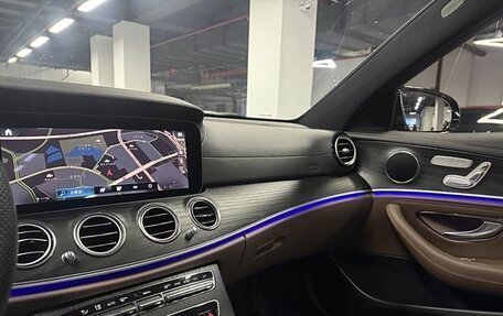 Mercedes-Benz E-Класс, 2022 год, 4 490 000 рублей, 10 фотография