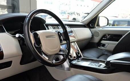 Land Rover Range Rover IV рестайлинг, 2020 год, 7 090 000 рублей, 26 фотография