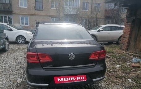 Volkswagen Passat B7, 2011 год, 900 000 рублей, 4 фотография