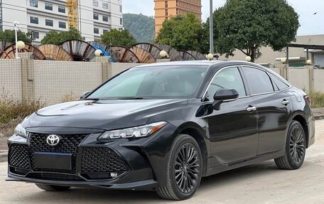 Toyota Avalon, 2022 год, 2 399 000 рублей, 1 фотография