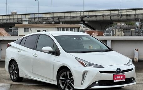 Toyota Prius IV XW50, 2021 год, 1 490 099 рублей, 1 фотография