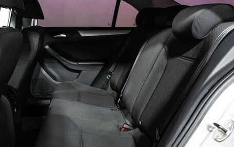 Volkswagen Jetta VI, 2012 год, 899 777 рублей, 10 фотография