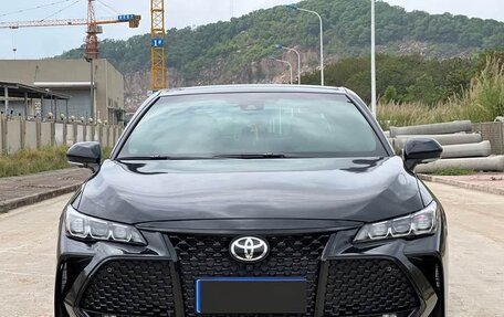 Toyota Avalon, 2022 год, 2 399 000 рублей, 4 фотография