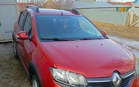 Renault Sandero II рестайлинг, 2016 год, 950 000 рублей, 2 фотография