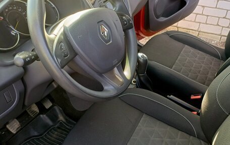 Renault Sandero II рестайлинг, 2016 год, 950 000 рублей, 11 фотография