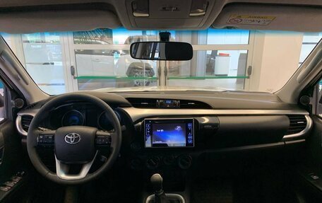 Toyota Hilux VIII, 2015 год, 2 400 000 рублей, 8 фотография