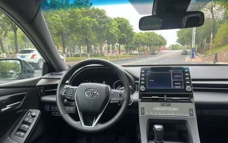 Toyota Avalon, 2022 год, 2 350 000 рублей, 10 фотография