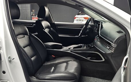 Hyundai Grandeur, 2022 год, 2 233 000 рублей, 9 фотография
