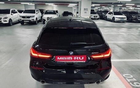 BMW 1 серия, 2022 год, 2 470 000 рублей, 4 фотография