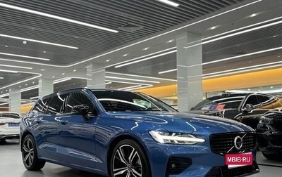 Volvo V60 II, 2021 год, 3 585 000 рублей, 1 фотография