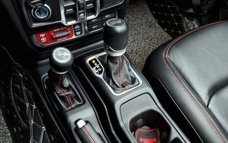 Jeep Wrangler, 2023 год, 5 520 000 рублей, 18 фотография