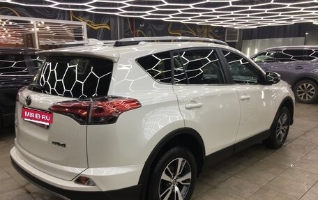 Toyota RAV4, 2017 год, 2 450 000 рублей, 2 фотография
