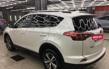 Toyota RAV4, 2017 год, 2 450 000 рублей, 5 фотография