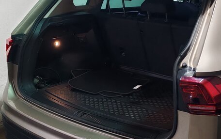 Volkswagen Tiguan II, 2018 год, 2 300 000 рублей, 9 фотография
