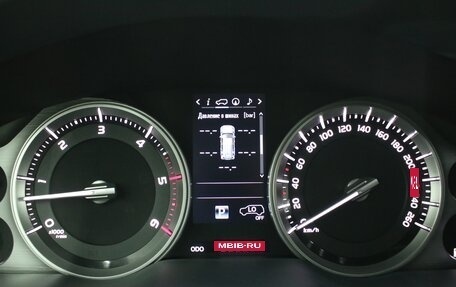 Toyota Land Cruiser 200, 2019 год, 10 506 000 рублей, 6 фотография