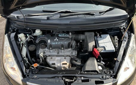 Mitsubishi Colt VI рестайлинг, 2003 год, 445 000 рублей, 20 фотография