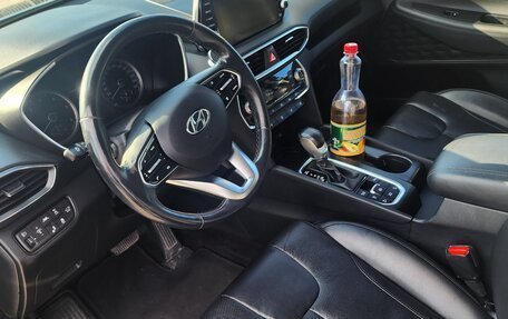 Hyundai Santa Fe III рестайлинг, 2018 год, 3 200 000 рублей, 29 фотография