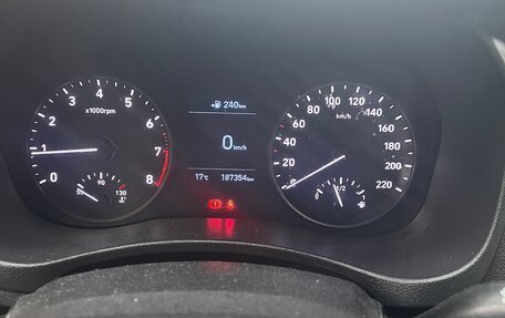 Hyundai Solaris II рестайлинг, 2017 год, 1 350 000 рублей, 3 фотография