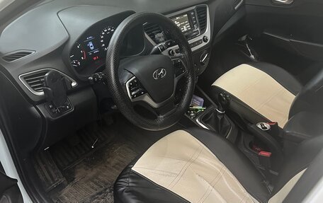 Hyundai Solaris II рестайлинг, 2017 год, 1 350 000 рублей, 4 фотография
