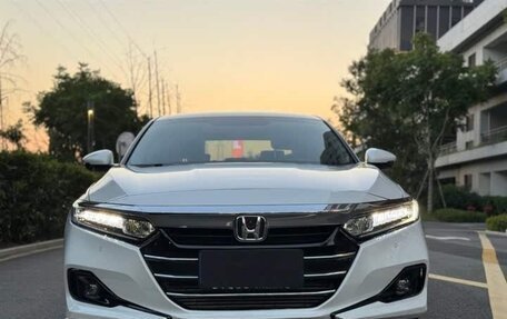 Honda Accord IX рестайлинг, 2022 год, 1 680 000 рублей, 2 фотография