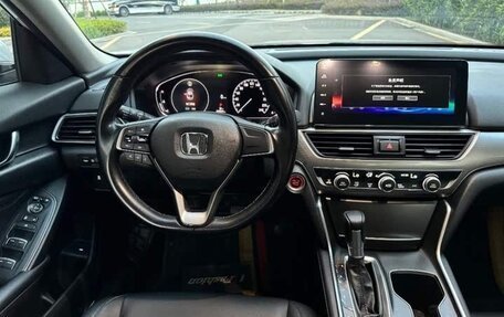 Honda Accord IX рестайлинг, 2022 год, 1 680 000 рублей, 5 фотография