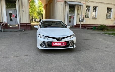Toyota Camry, 2021 год, 4 850 000 рублей, 2 фотография