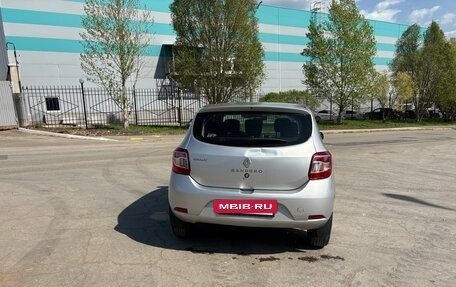 Renault Sandero II рестайлинг, 2014 год, 700 000 рублей, 3 фотография