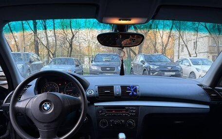 BMW 1 серия, 2008 год, 550 000 рублей, 2 фотография