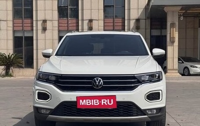 Volkswagen T-Roc I, 2022 год, 1 890 000 рублей, 1 фотография
