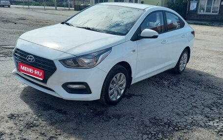 Hyundai Solaris II рестайлинг, 2018 год, 1 290 000 рублей, 1 фотография
