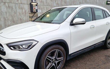 Mercedes-Benz GLA, 2020 год, 4 499 000 рублей, 4 фотография