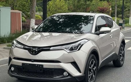 Toyota C-HR I рестайлинг, 2020 год, 1 615 000 рублей, 3 фотография