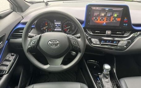 Toyota C-HR I рестайлинг, 2020 год, 1 615 000 рублей, 19 фотография