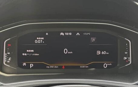 Volkswagen T-Roc I, 2022 год, 1 890 000 рублей, 11 фотография