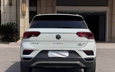 Volkswagen T-Roc I, 2022 год, 1 890 000 рублей, 7 фотография