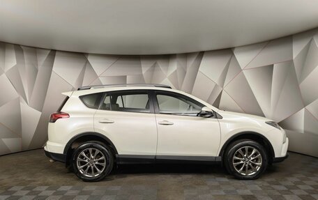 Toyota RAV4, 2018 год, 2 755 000 рублей, 6 фотография