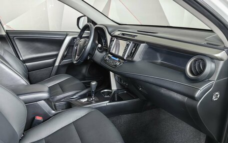 Toyota RAV4, 2018 год, 2 755 000 рублей, 9 фотография