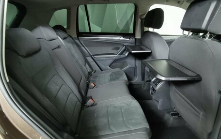 Volkswagen Tiguan II, 2017 год, 1 845 000 рублей, 12 фотография