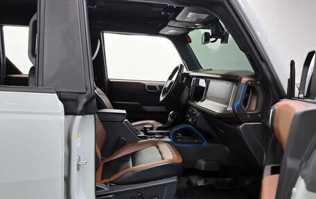 Ford Bronco, 2022 год, 4 600 000 рублей, 6 фотография
