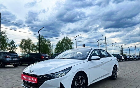 Hyundai Elantra, 2023 год, 2 390 000 рублей, 3 фотография