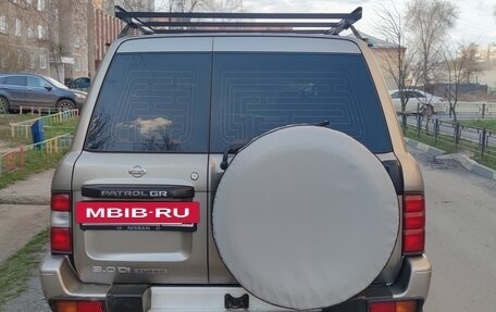 Nissan Patrol, 2002 год, 1 250 000 рублей, 5 фотография