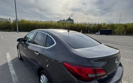 Opel Astra J, 2014 год, 990 000 рублей, 5 фотография