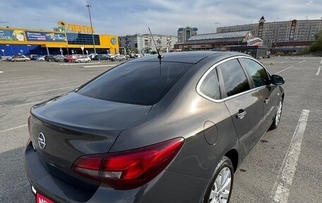 Opel Astra J, 2014 год, 990 000 рублей, 6 фотография