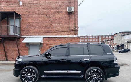 Toyota Land Cruiser 200, 2020 год, 9 900 000 рублей, 4 фотография