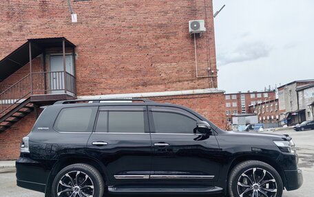 Toyota Land Cruiser 200, 2020 год, 9 900 000 рублей, 5 фотография