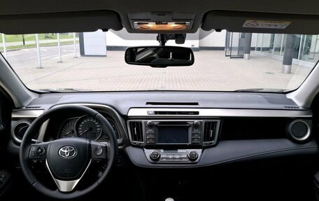 Toyota RAV4, 2014 год, 2 090 000 рублей, 21 фотография