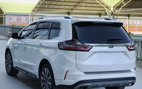 Ford Edge II рестайлинг, 2021 год, 2 350 000 рублей, 4 фотография
