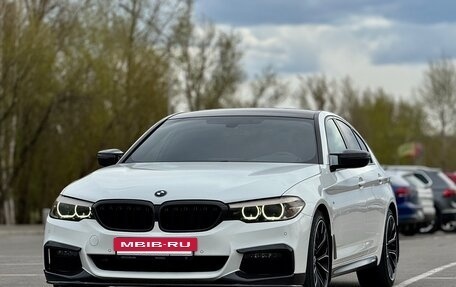 BMW 5 серия, 2018 год, 3 837 000 рублей, 3 фотография